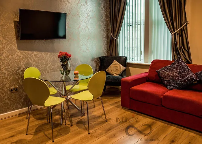 The Famous Floor Sleeps 26 And Group Acc Sleeps30