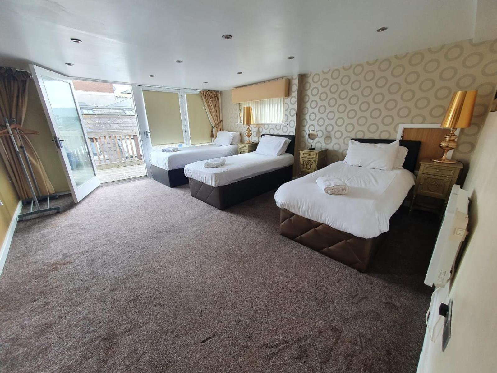 The Famous Floor Sleeps 26 And Group Acc Sleeps30 * Liverpool