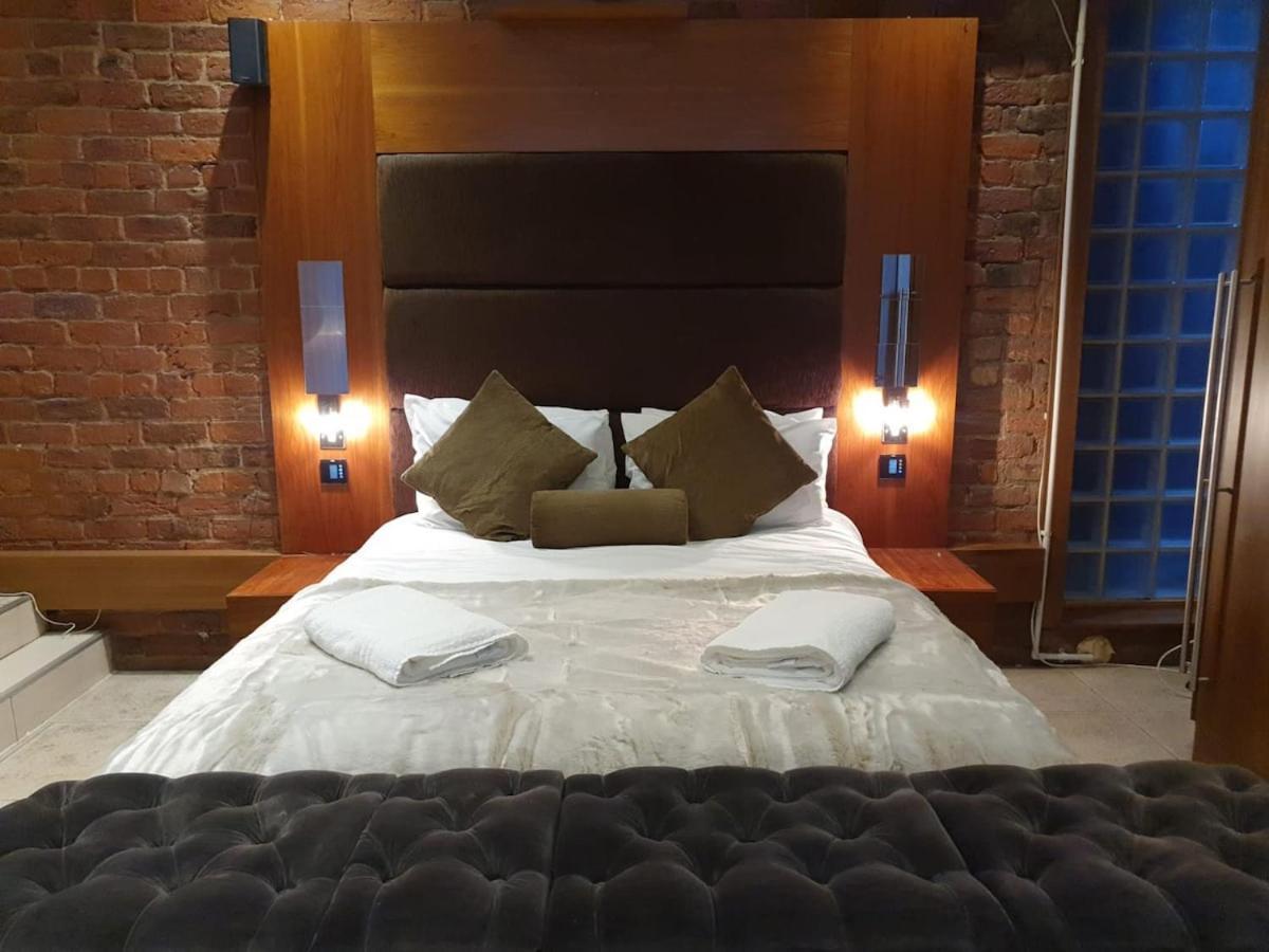 The Famous Floor Sleeps 26 And Group Acc Sleeps30 *